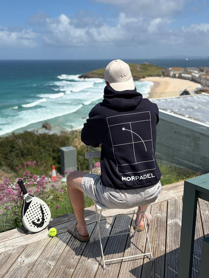 MOR Padel Wave Cap in Sand, lifestyle photo